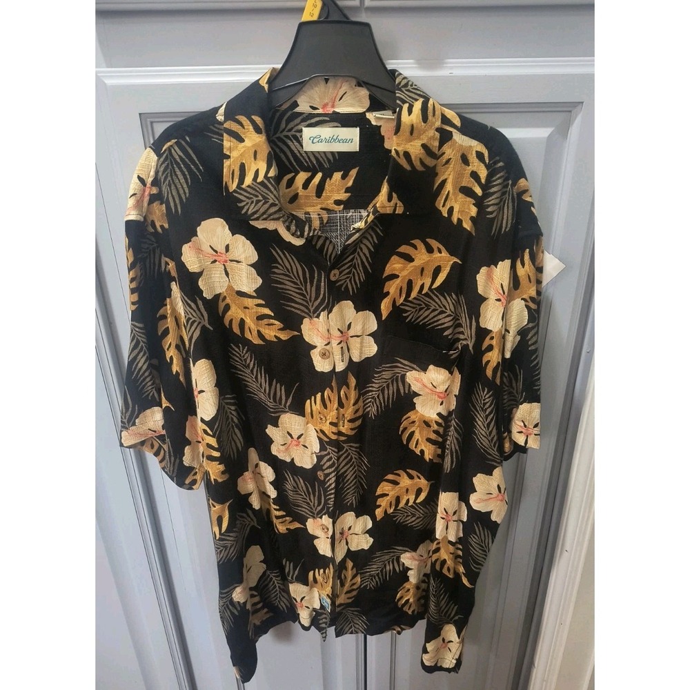 Caribbean Men Shirt XL Button Down Rayon Short Sleeve Hawaiian Floral Black